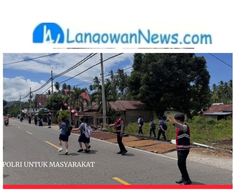 Personel Sat Samapta Polres Boltim Gelar Patroli dan Pengaturan Lalu Lintas di Tutuyan