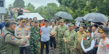 Kapolda Bersama Forkopimda Sulut Tinjau Lokasi Bencana Sitaro dan Temui Korban Terdampak di Pengungsian