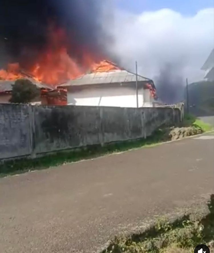 Hikmah di Balik Musibah Kebakaran FIPP Unima di Tomohon: Sinergi Cepat Selamatkan Fasilitas Kampus