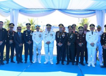Kapolda Sulut Bersama Forkopimda Dampingi Gubernur Pimpin Upacara Hari Bhayangkara ke-80 di Mako Polda 