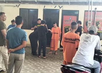 Tangis dan Teriakan Keluarga Warnai Rekonstruksi Kasus Pembunuhan di Mapolresta Manado